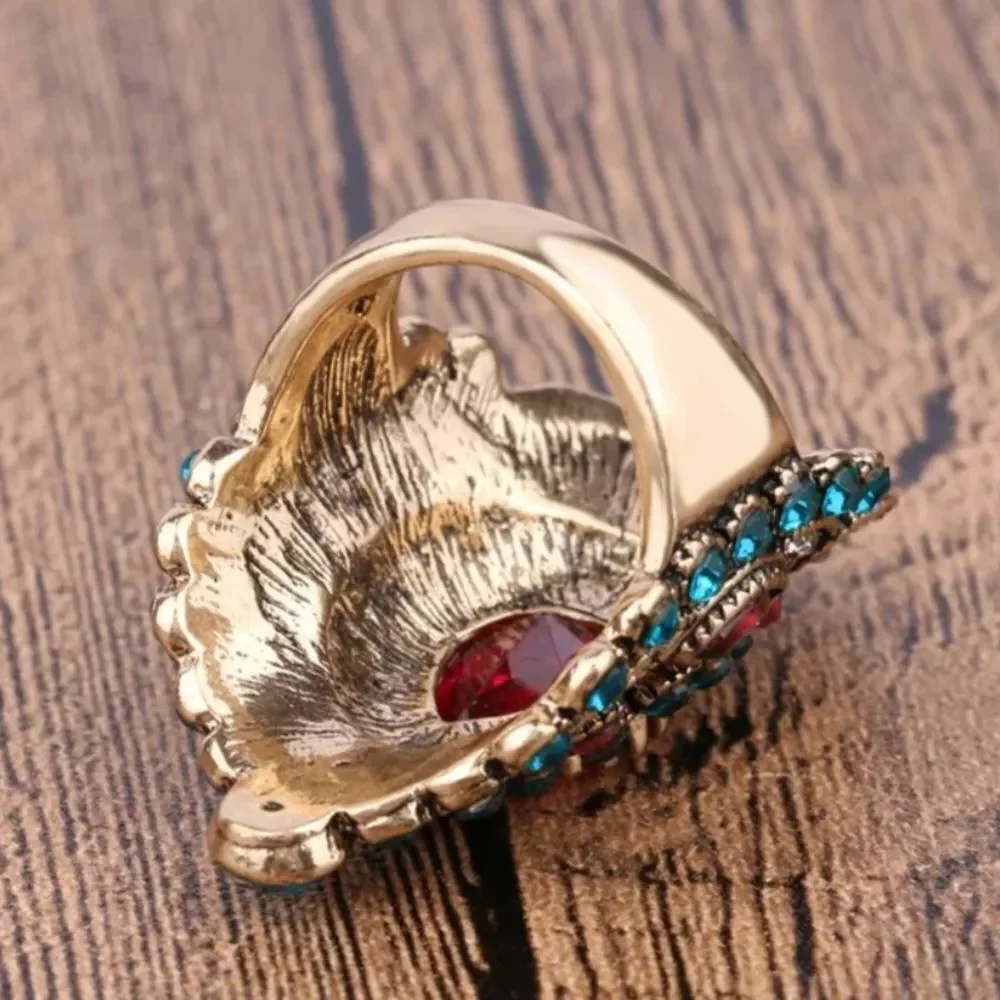 🌺 Bohemian Gorgeous Unique crystal & rhinestone Cocktail Ring 🌺